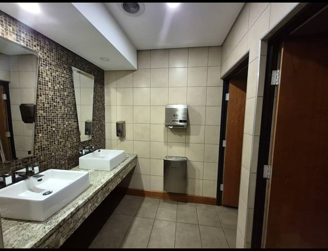 1,013M² OFFICE TO LET IN ILLOVO